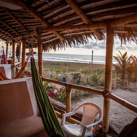 Beach Front Bungalows At The Coconut Canoa Esterno foto