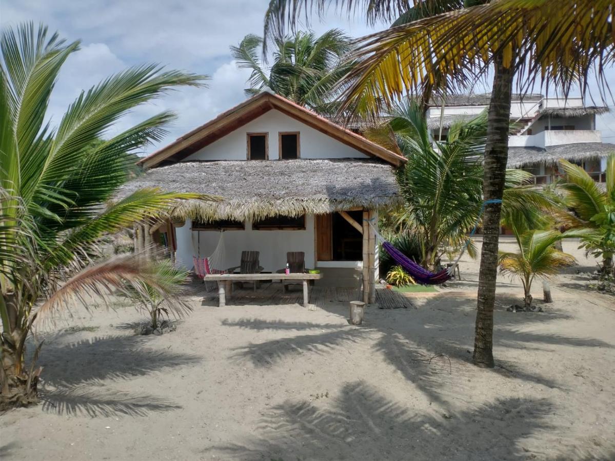 Beach Front Bungalows At The Coconut Canoa Esterno foto