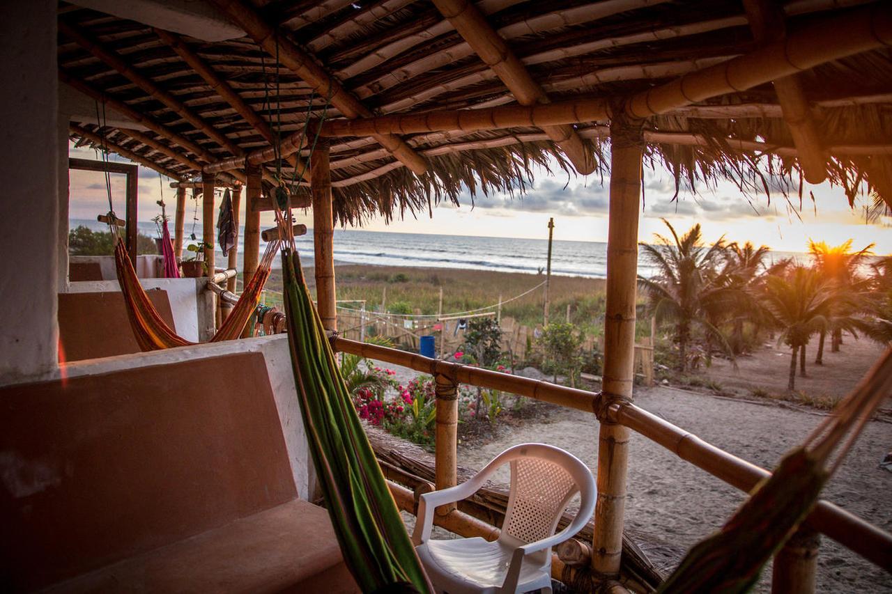 Beach Front Bungalows At The Coconut Canoa Esterno foto